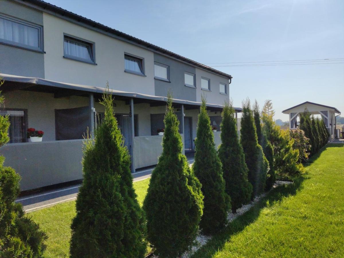 Aurora Ustka-Przewloka Aparthotel Ngoại thất bức ảnh